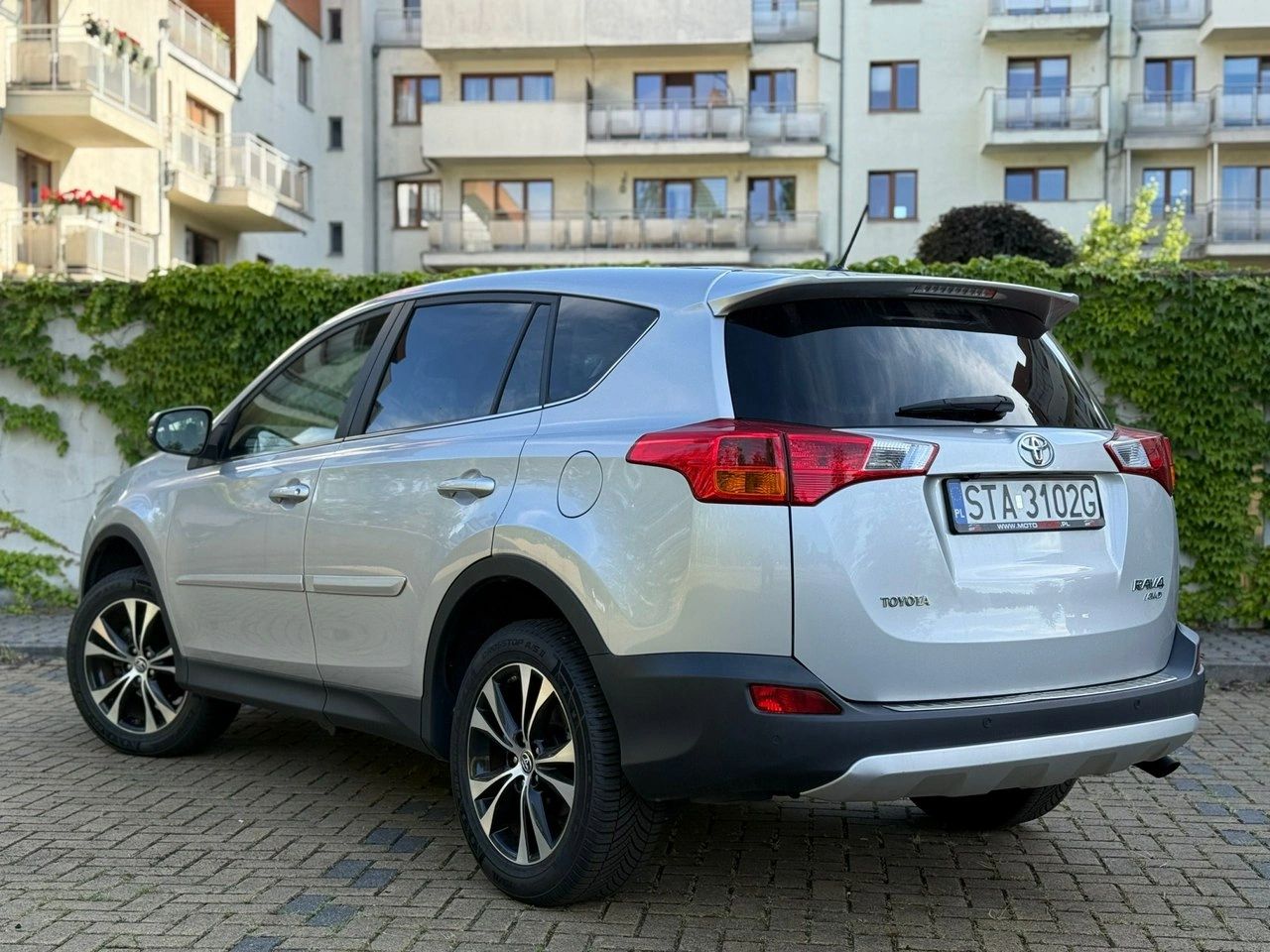 Toyota RAV-4 - Zdjęcie 2
