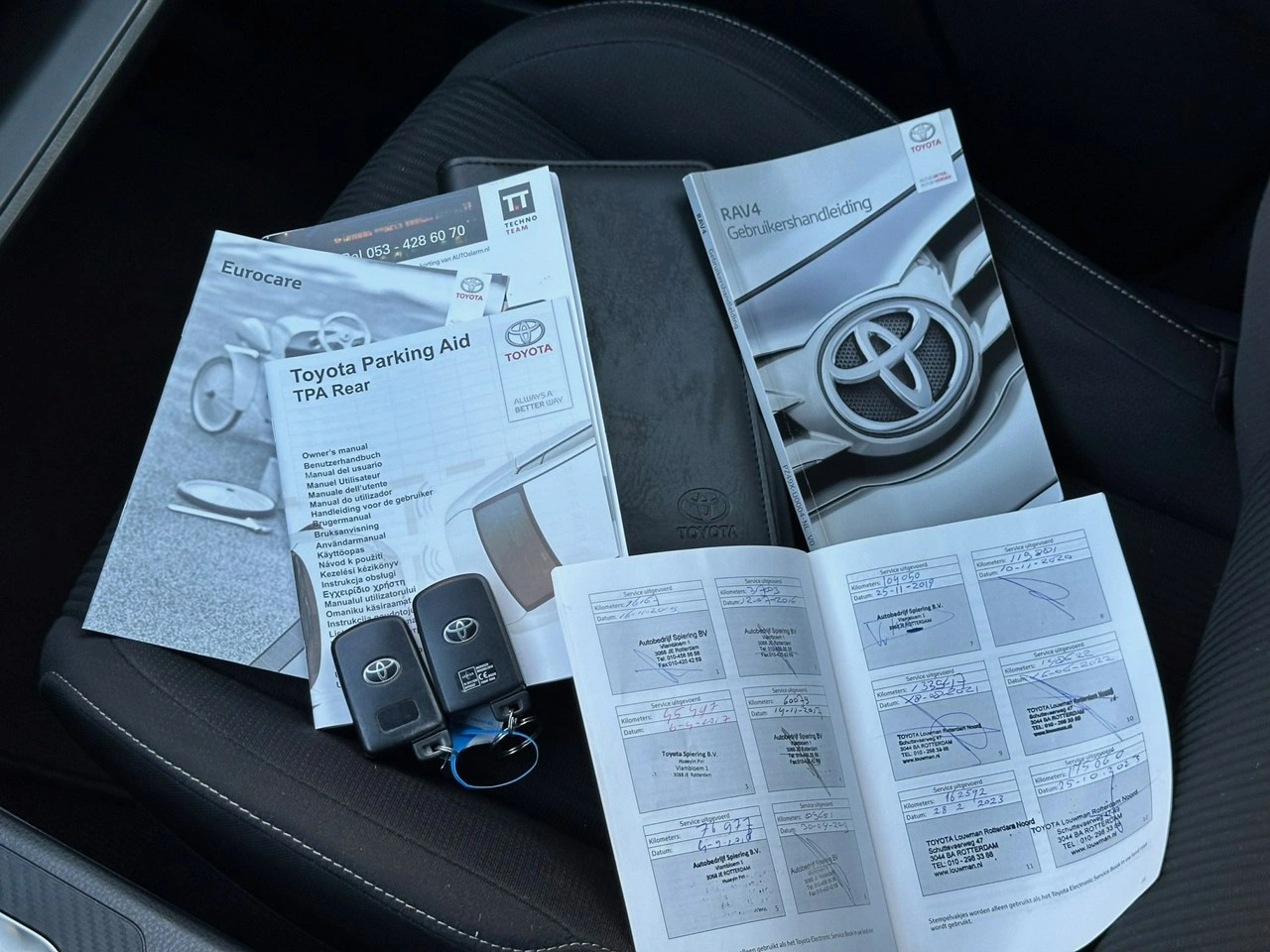 Toyota RAV-4 - Zdjęcie 34