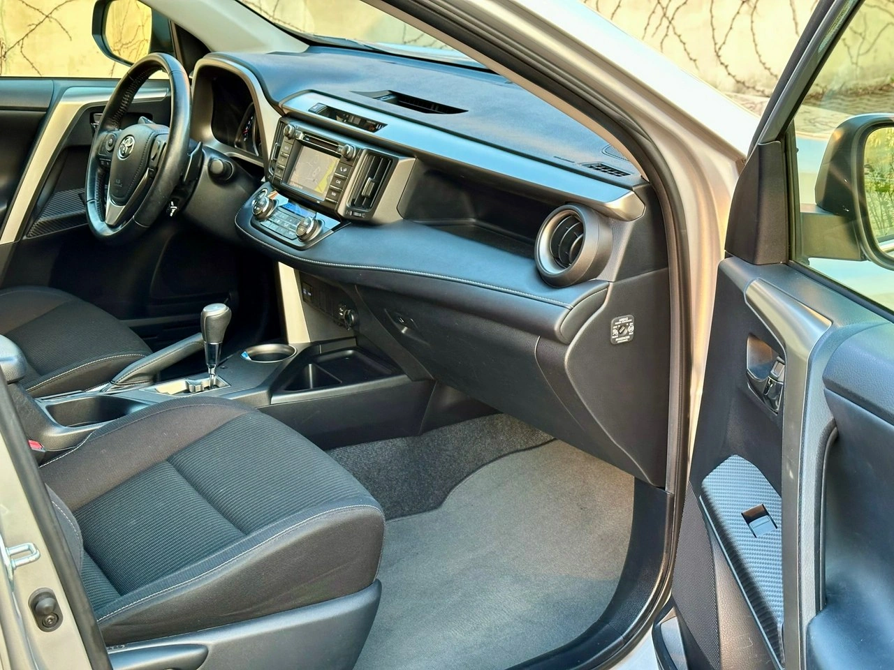 Toyota RAV-4 - Zdjęcie 6