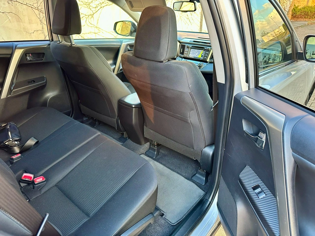 Toyota RAV-4 - Zdjęcie 8