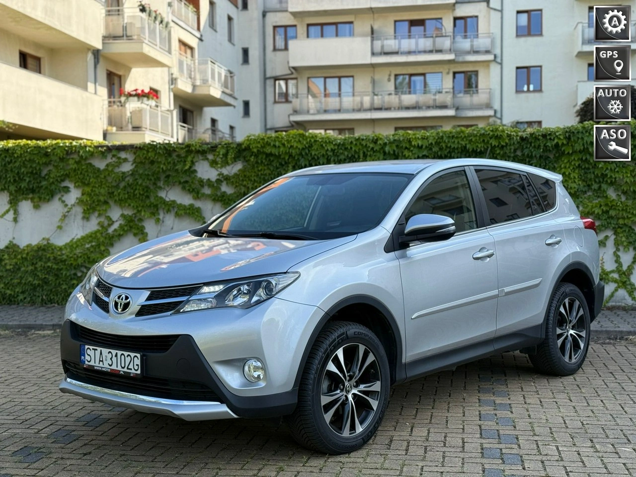 Toyota RAV-4 - Główne zdjęcie