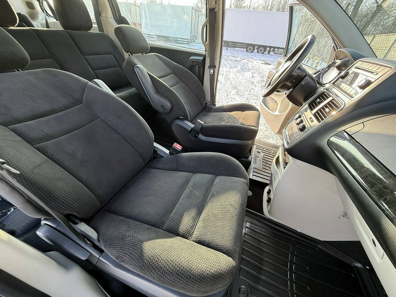 Dodge Grand Caravan - Zdjęcie 13