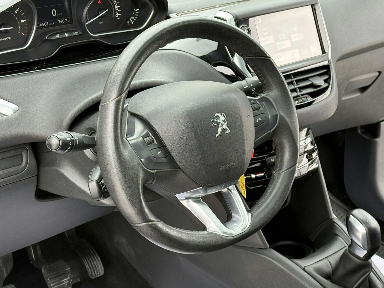 Peugeot 208 - Zdjęcie 21