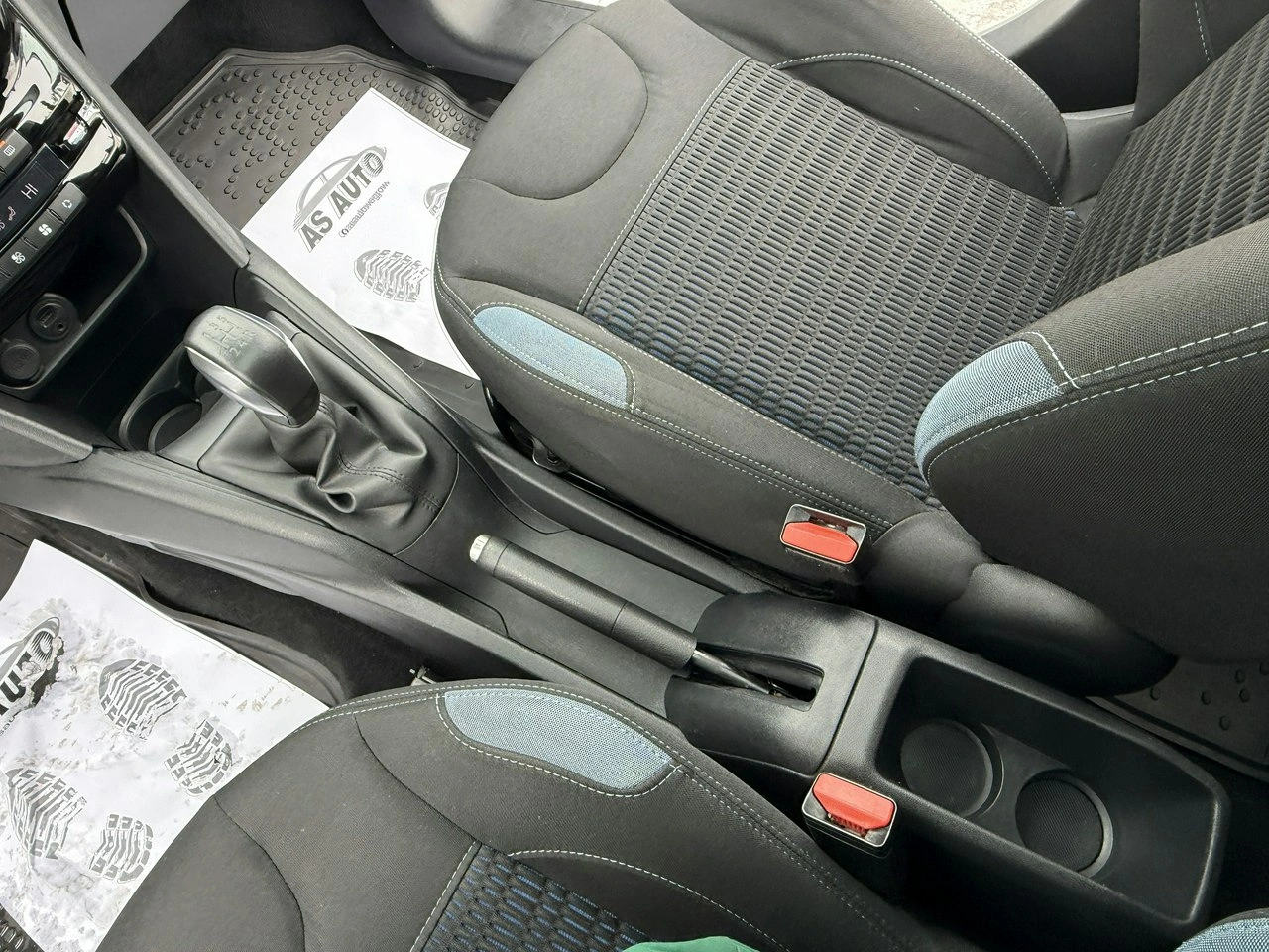 Peugeot 208 - Zdjęcie 23