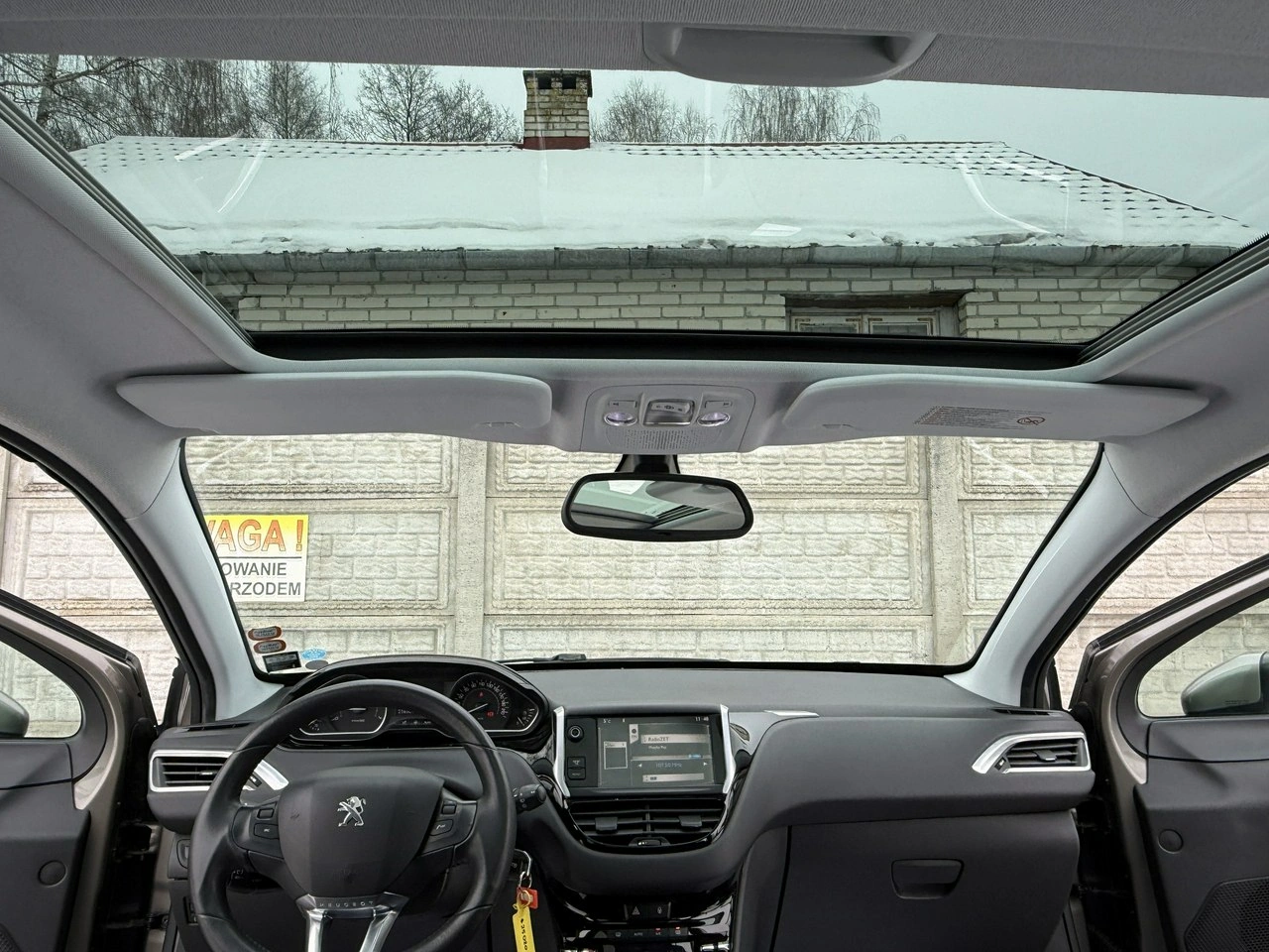 Peugeot 208 - Zdjęcie 8