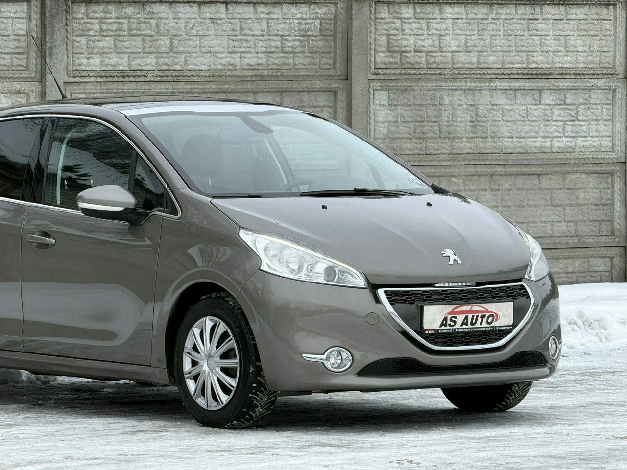 Peugeot 208 - Zdjęcie 36