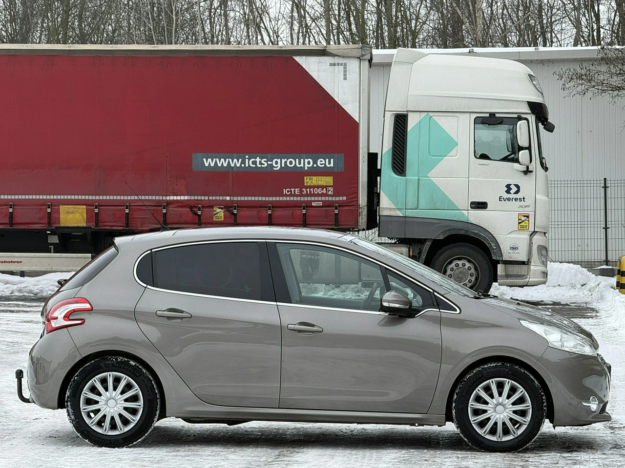 Peugeot 208 - Zdjęcie 48