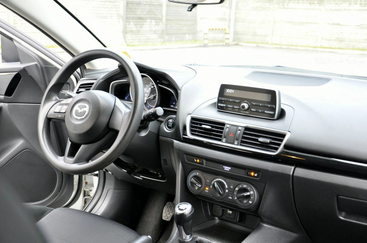 Mazda 3 - Zdjęcie 14