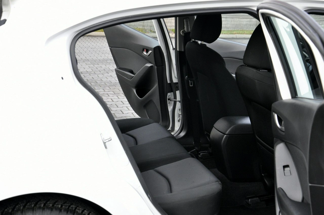 Mazda 3 - Zdjęcie 15
