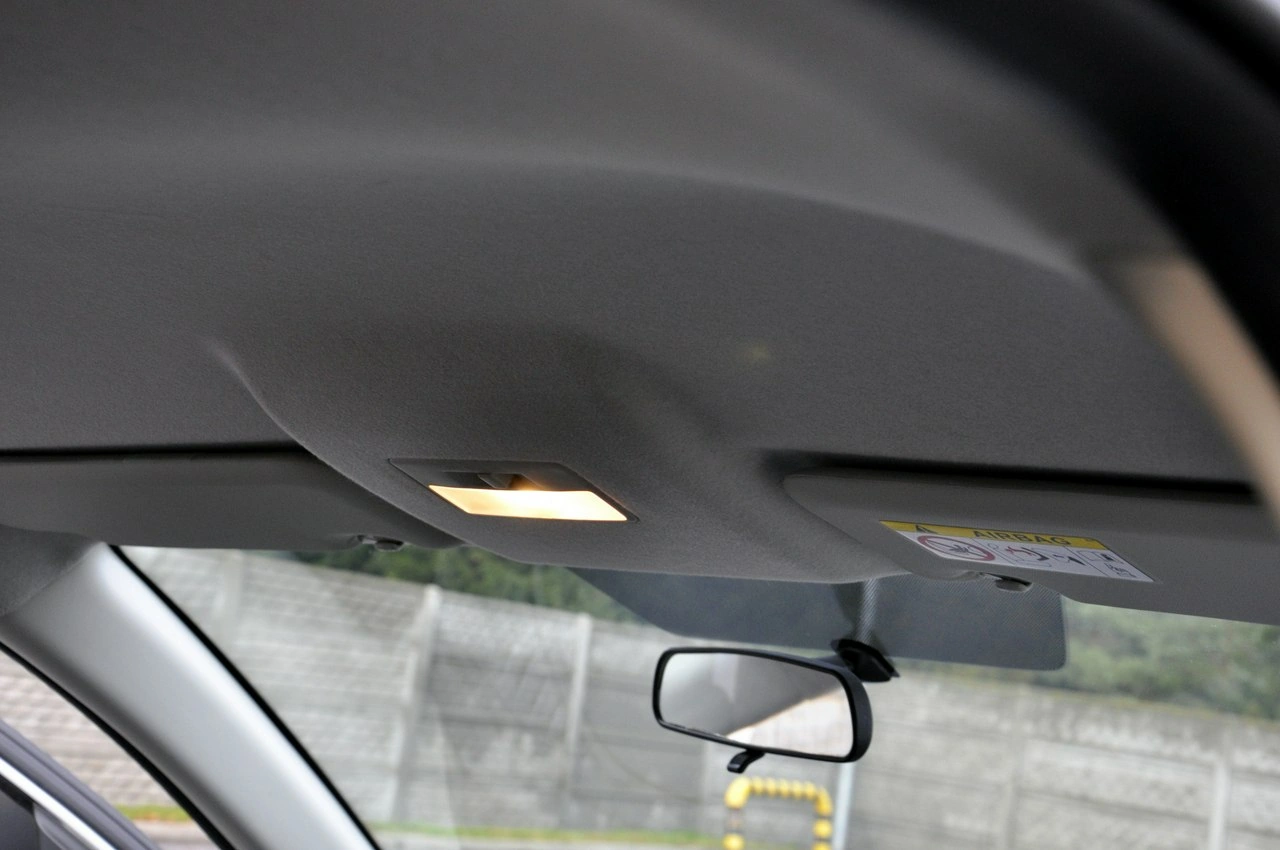 Mazda 3 - Zdjęcie 33