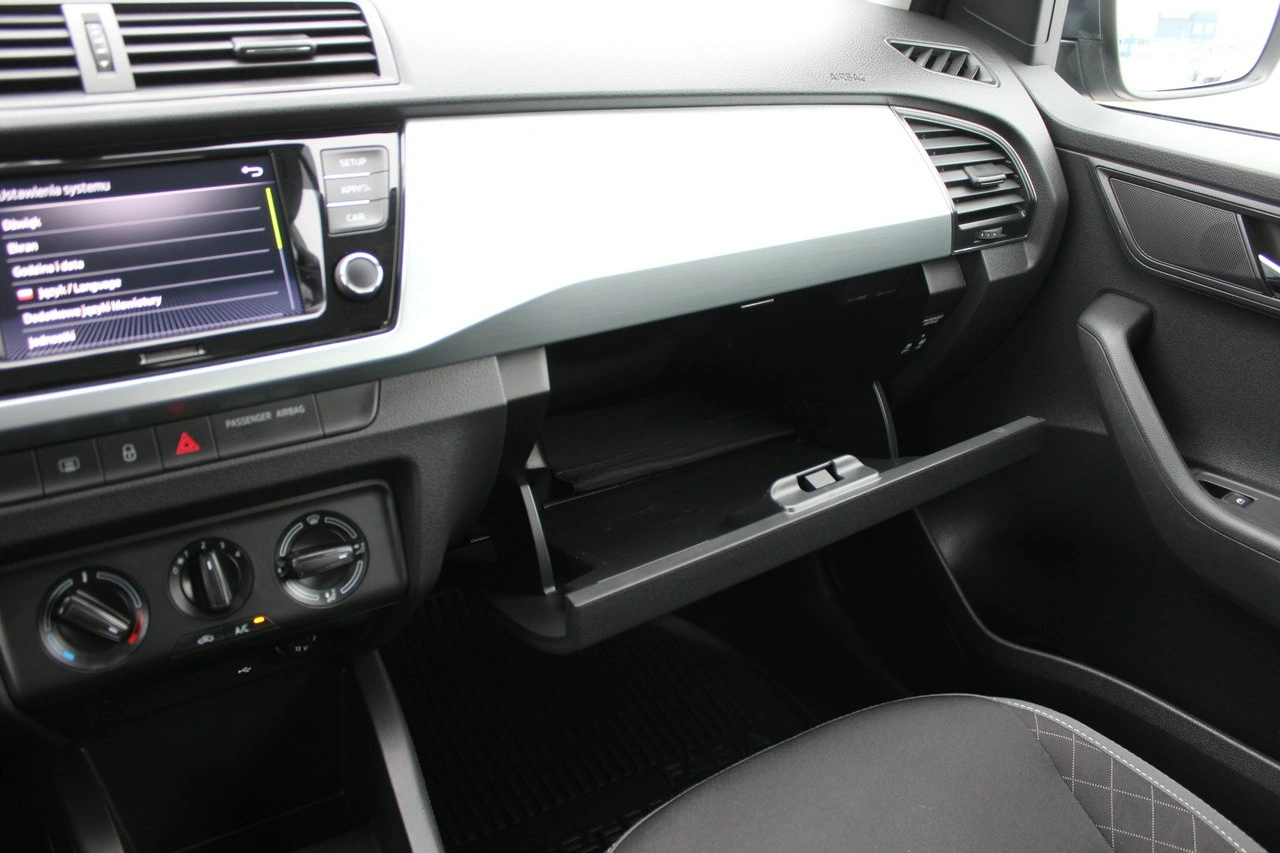 Skoda Fabia - Zdjęcie 23