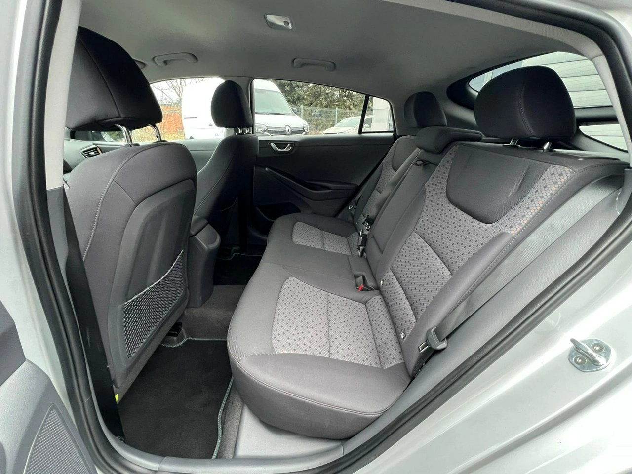 Hyundai IONIQ - Zdjęcie 10