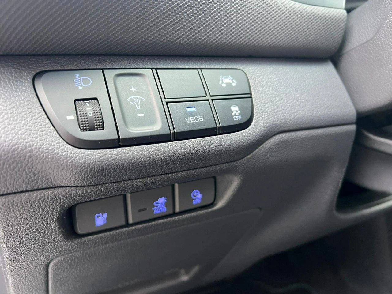 Hyundai IONIQ - Zdjęcie 17