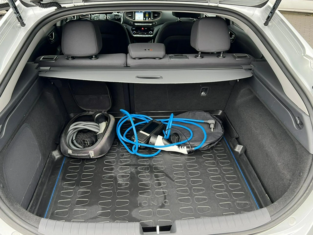 Hyundai IONIQ - Zdjęcie 18