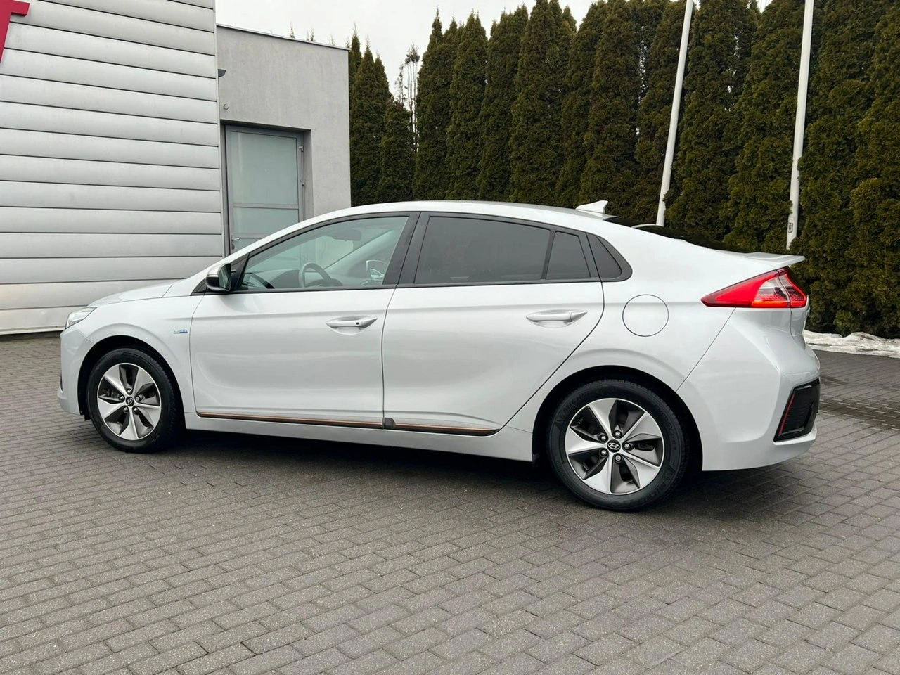 Hyundai IONIQ - Zdjęcie 4