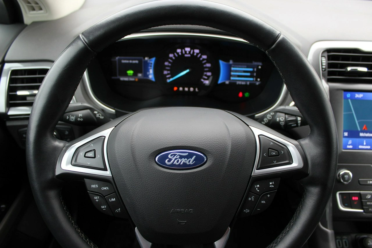 Ford Mondeo - Zdjęcie 12