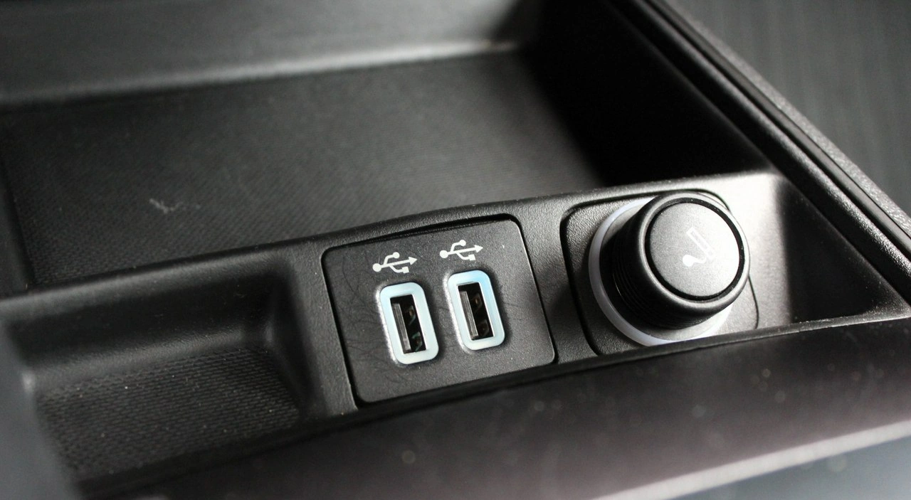 Ford Mondeo - Zdjęcie 22