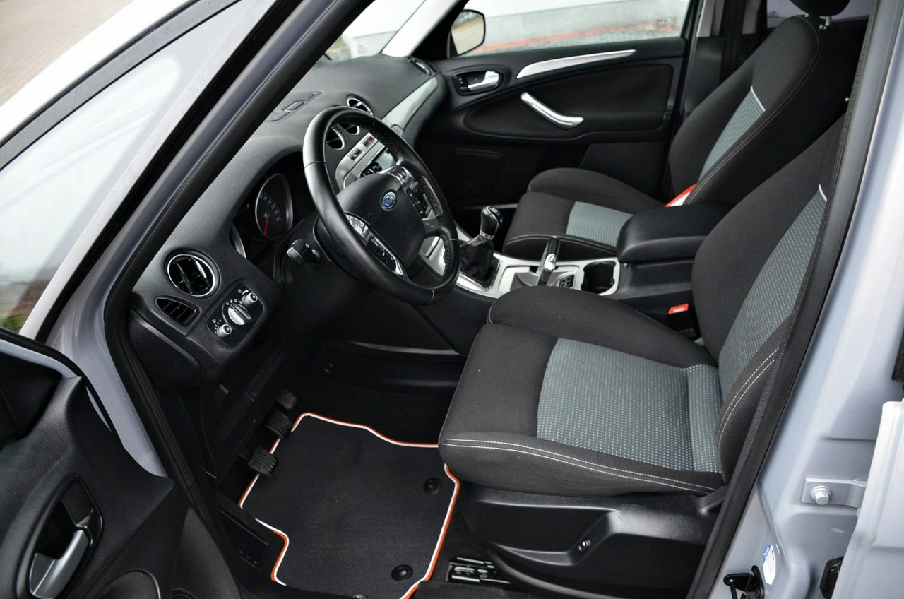 Ford S-Max - Zdjęcie 17