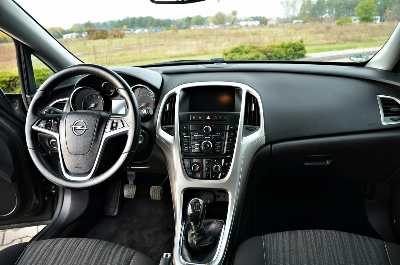 Opel Astra - Zdjęcie 17