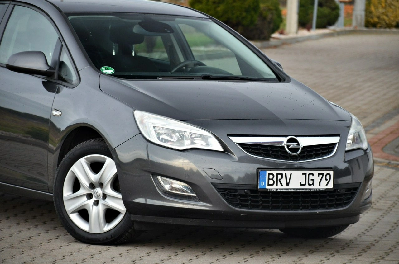 Opel Astra - Zdjęcie 3