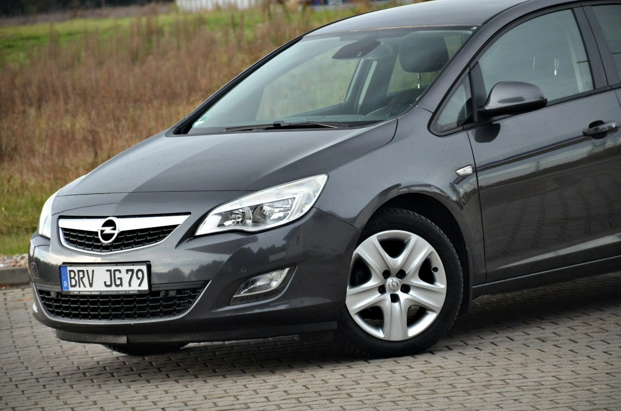 Opel Astra - Zdjęcie 7