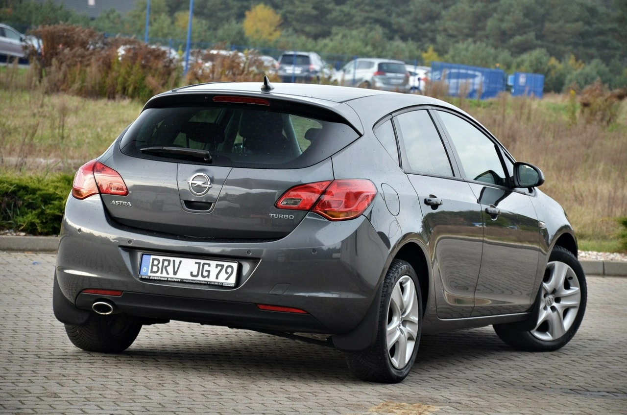 Opel Astra - Zdjęcie 8