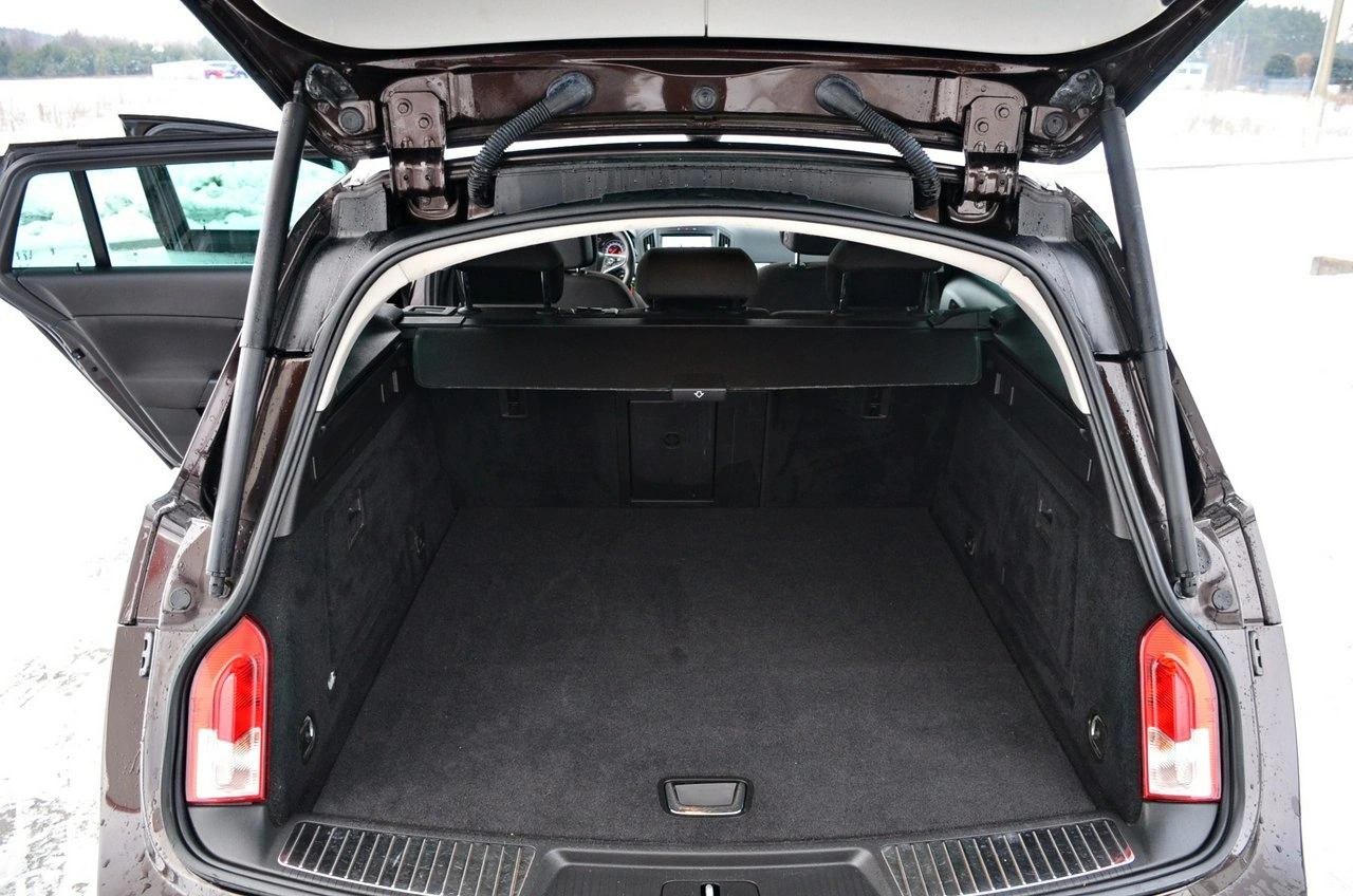 Opel Insignia - Zdjęcie 23