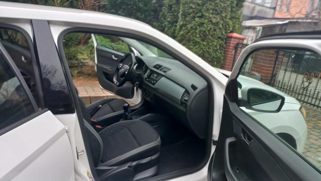 Skoda Fabia - Zdjęcie 17
