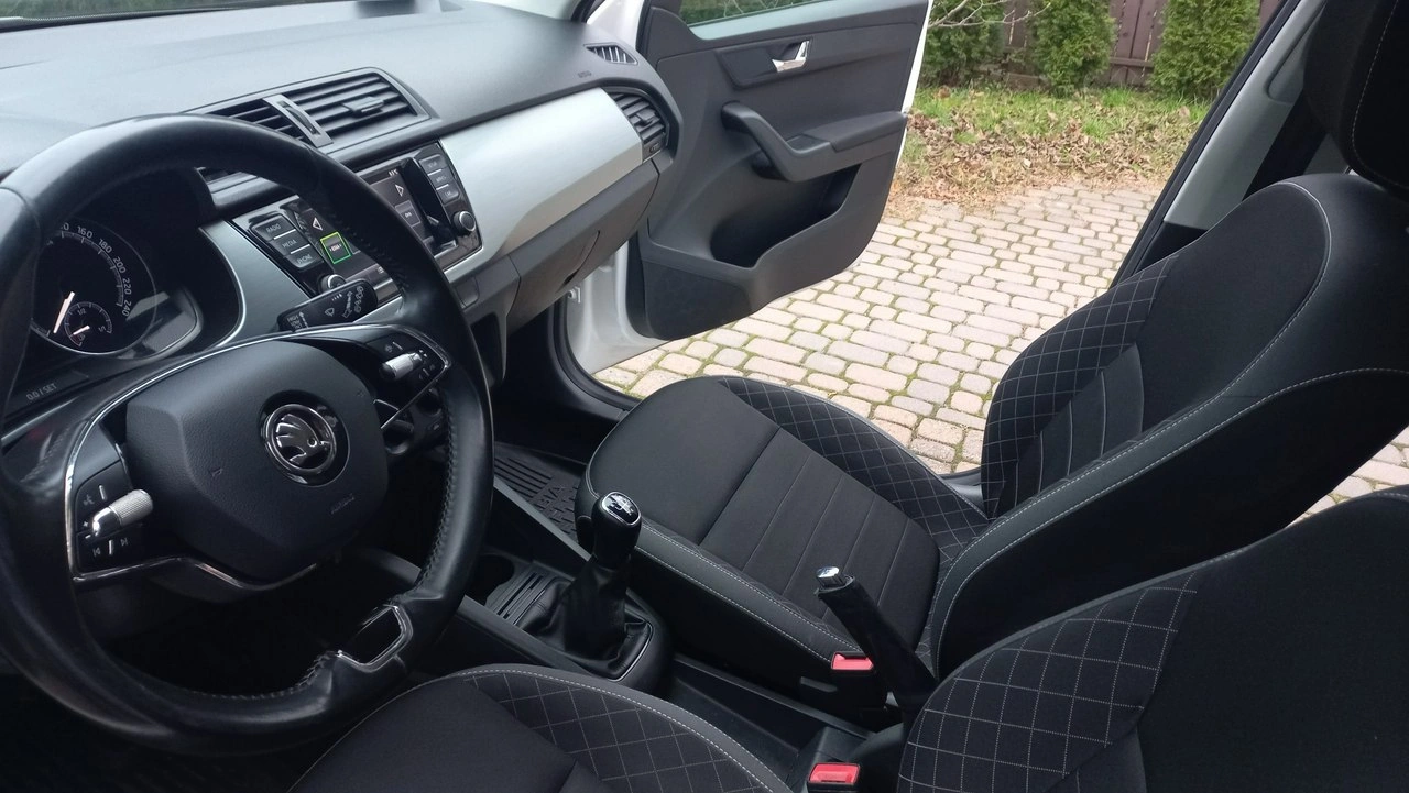 Skoda Fabia - Zdjęcie 19