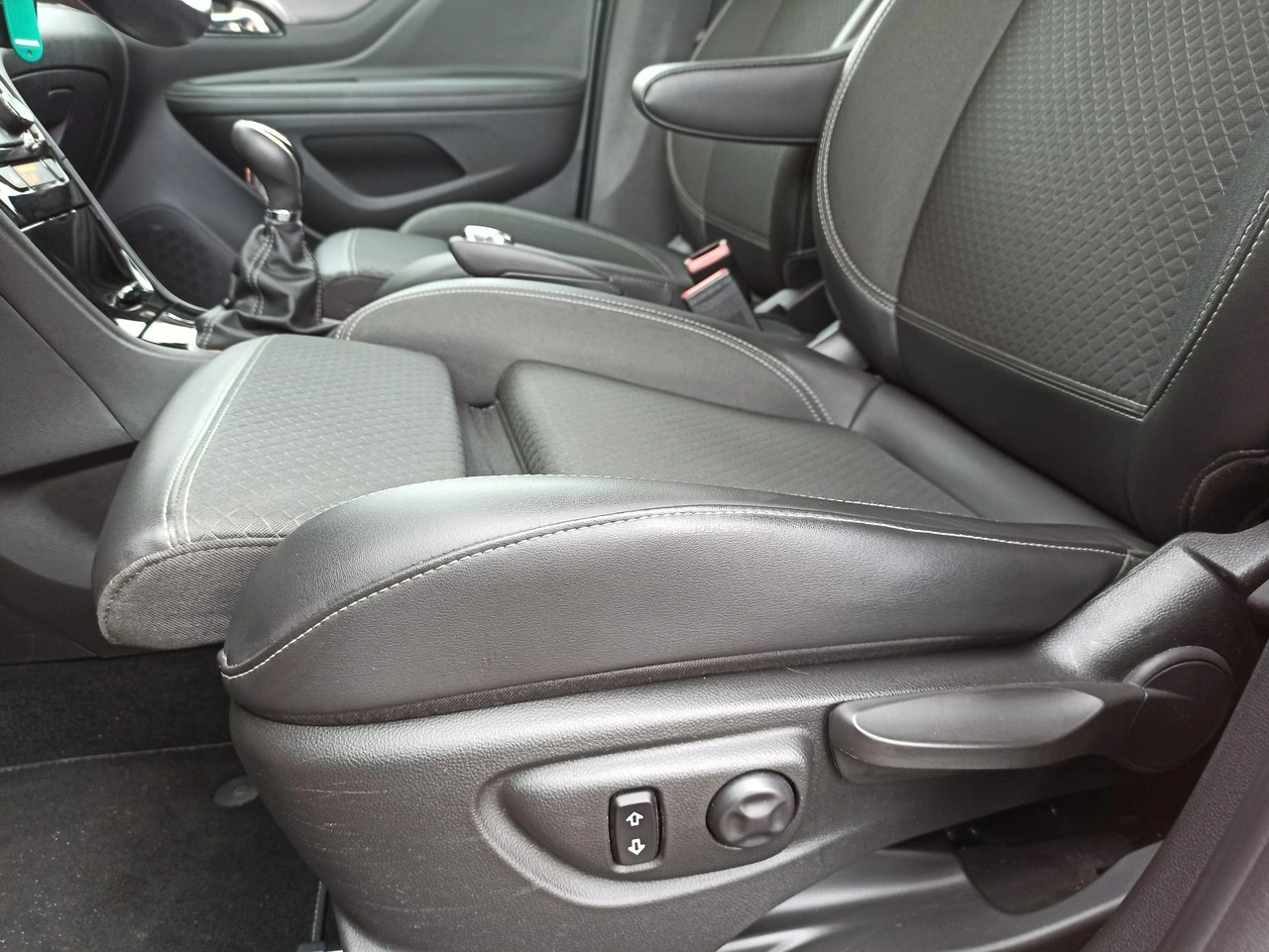 Opel Mokka X - Zdjęcie 24