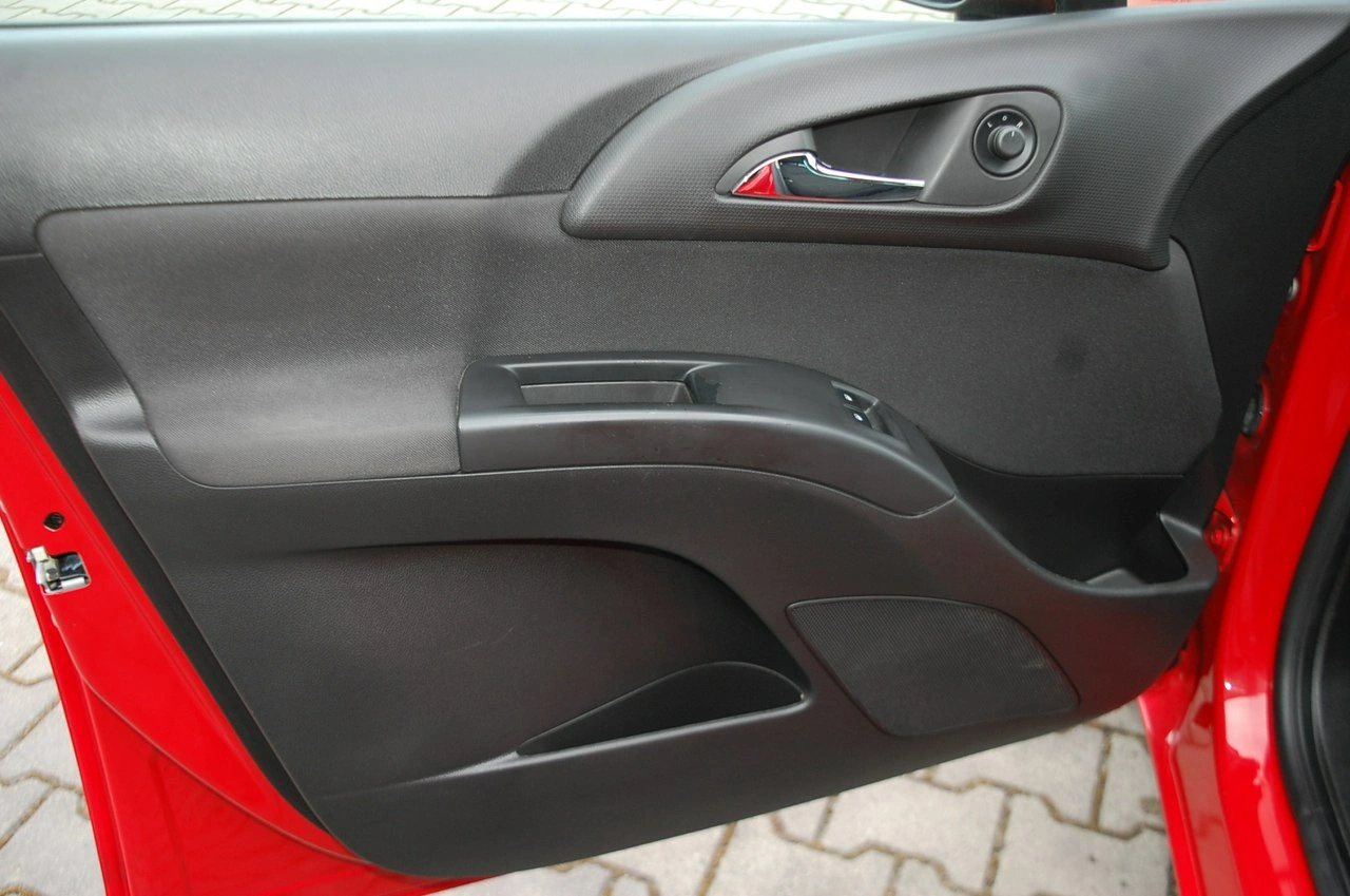 Opel Meriva - Zdjęcie 27