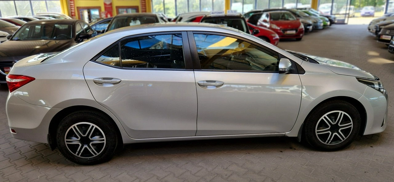 Toyota Corolla - Zdjęcie 11