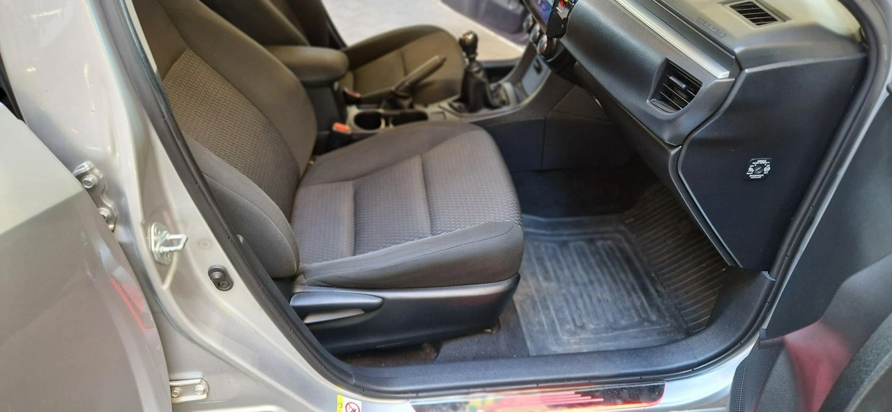 Toyota Corolla - Zdjęcie 23