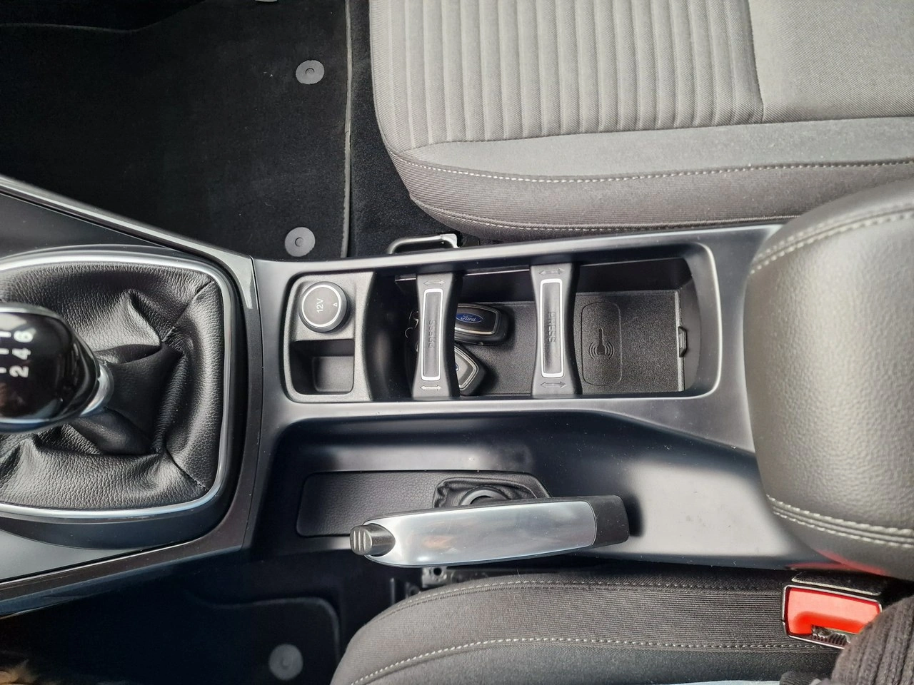 Ford C-MAX - Zdjęcie 30