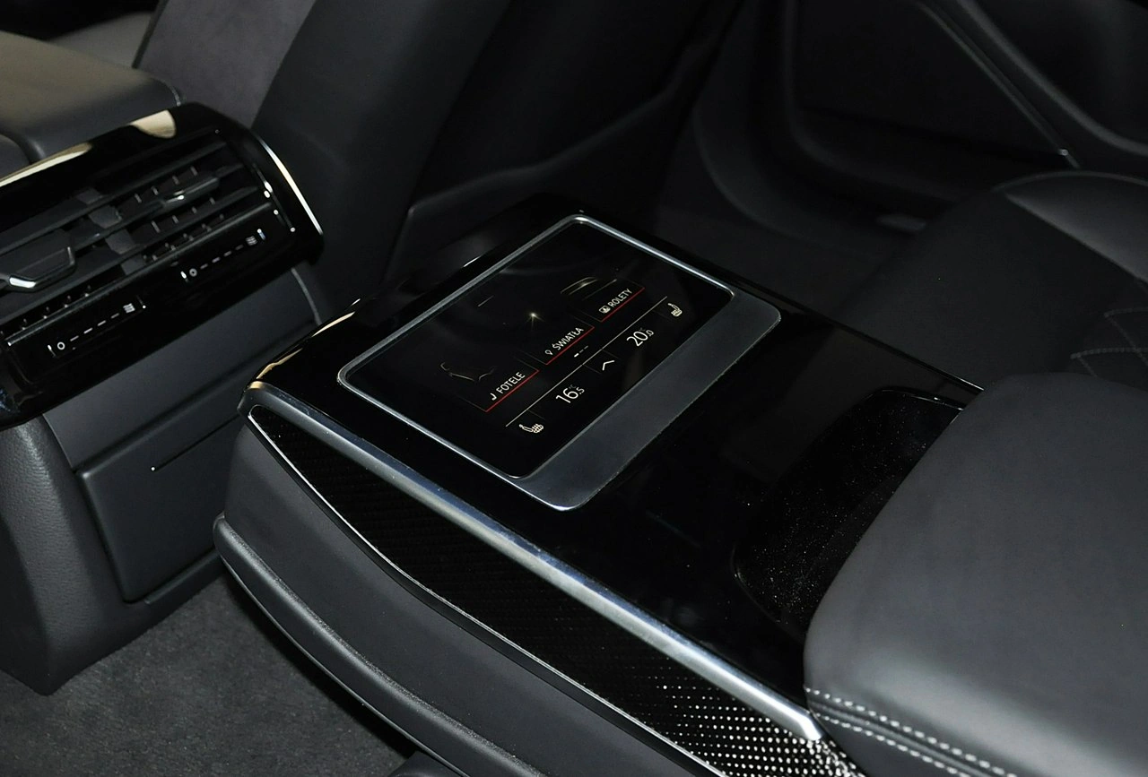 Audi A8 - Zdjęcie 24