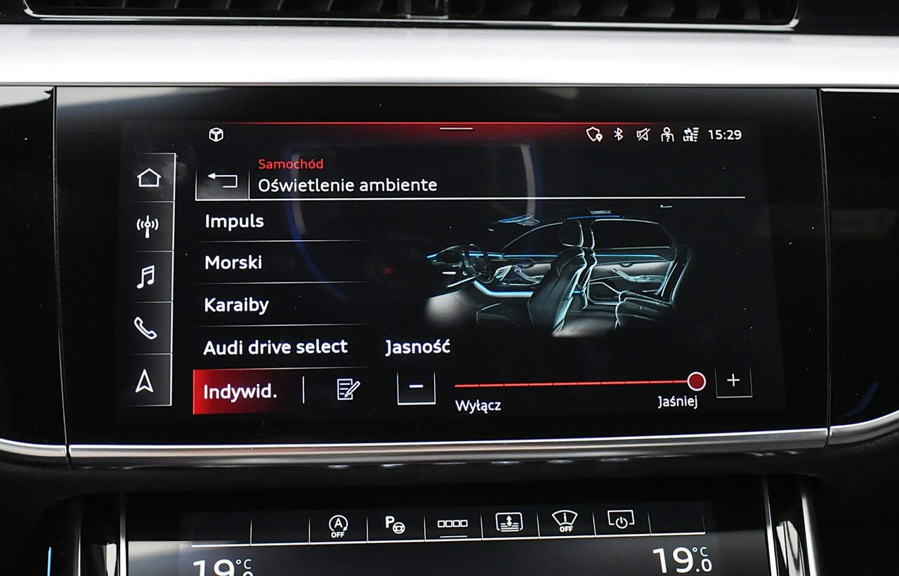 Audi A8 - Zdjęcie 32