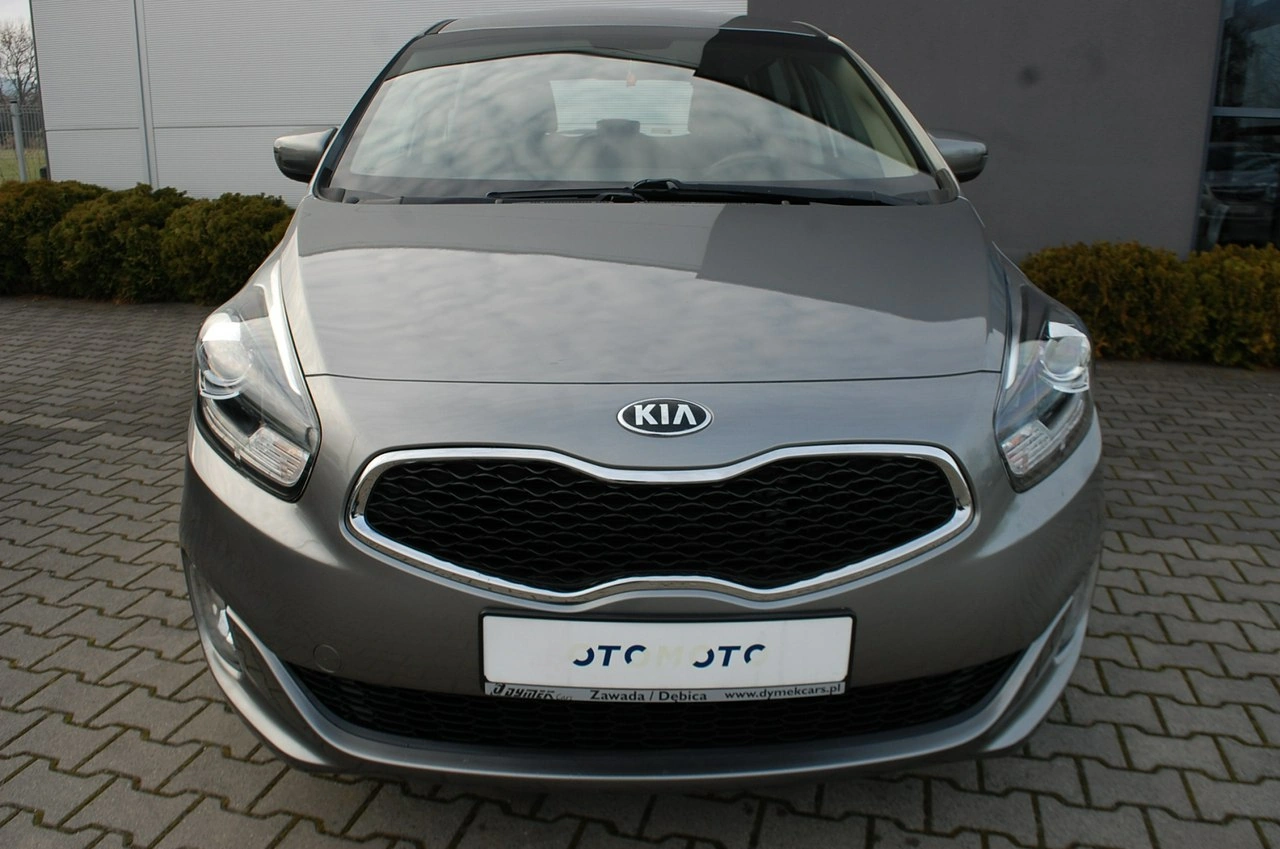 Kia Carens - Zdjęcie 9