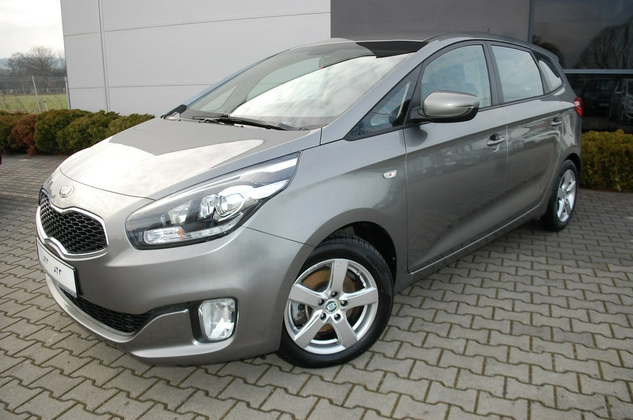 Kia Carens - Zdjęcie 15