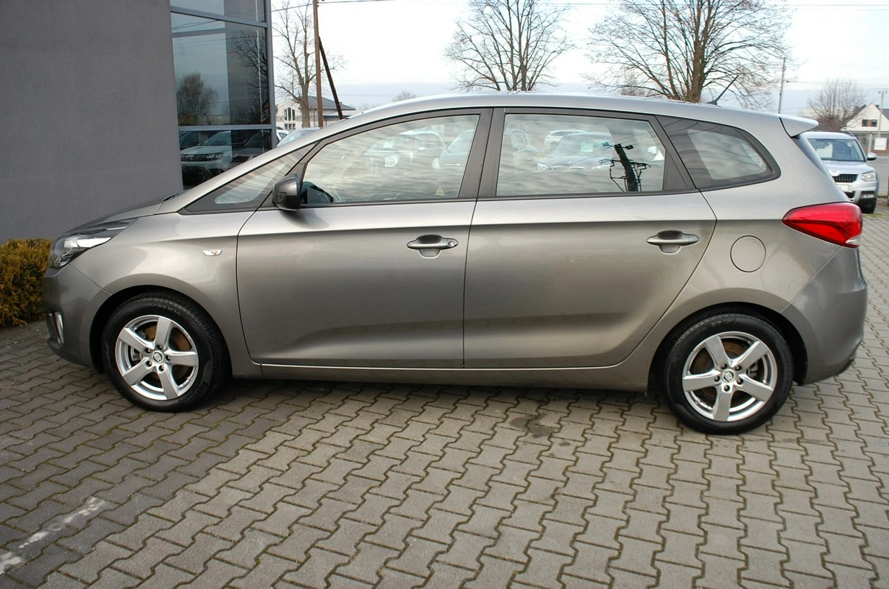 Kia Carens - Zdjęcie 16