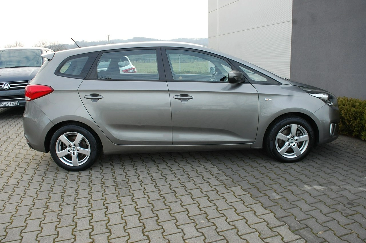 Kia Carens - Zdjęcie 18
