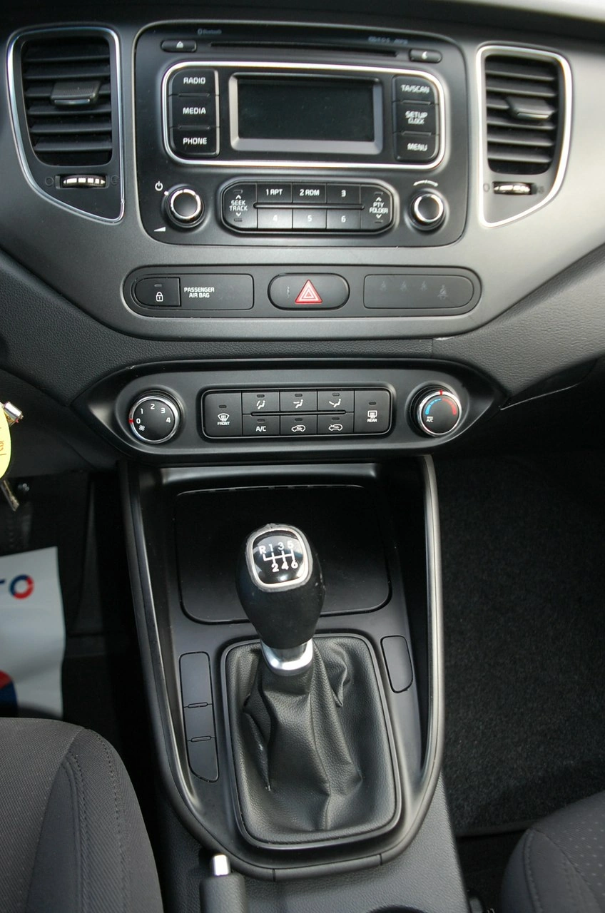 Kia Carens - Zdjęcie 22