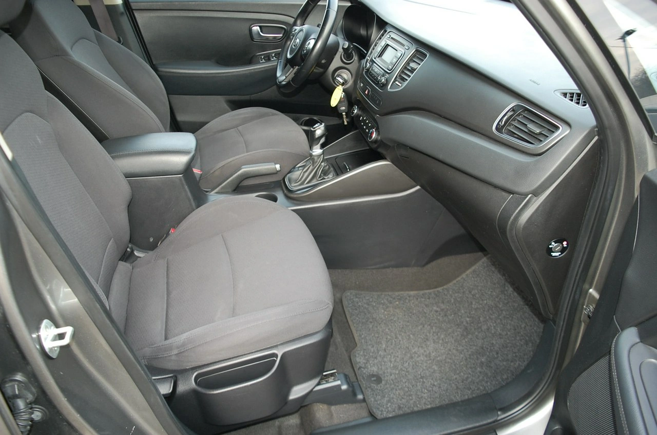 Kia Carens - Zdjęcie 6