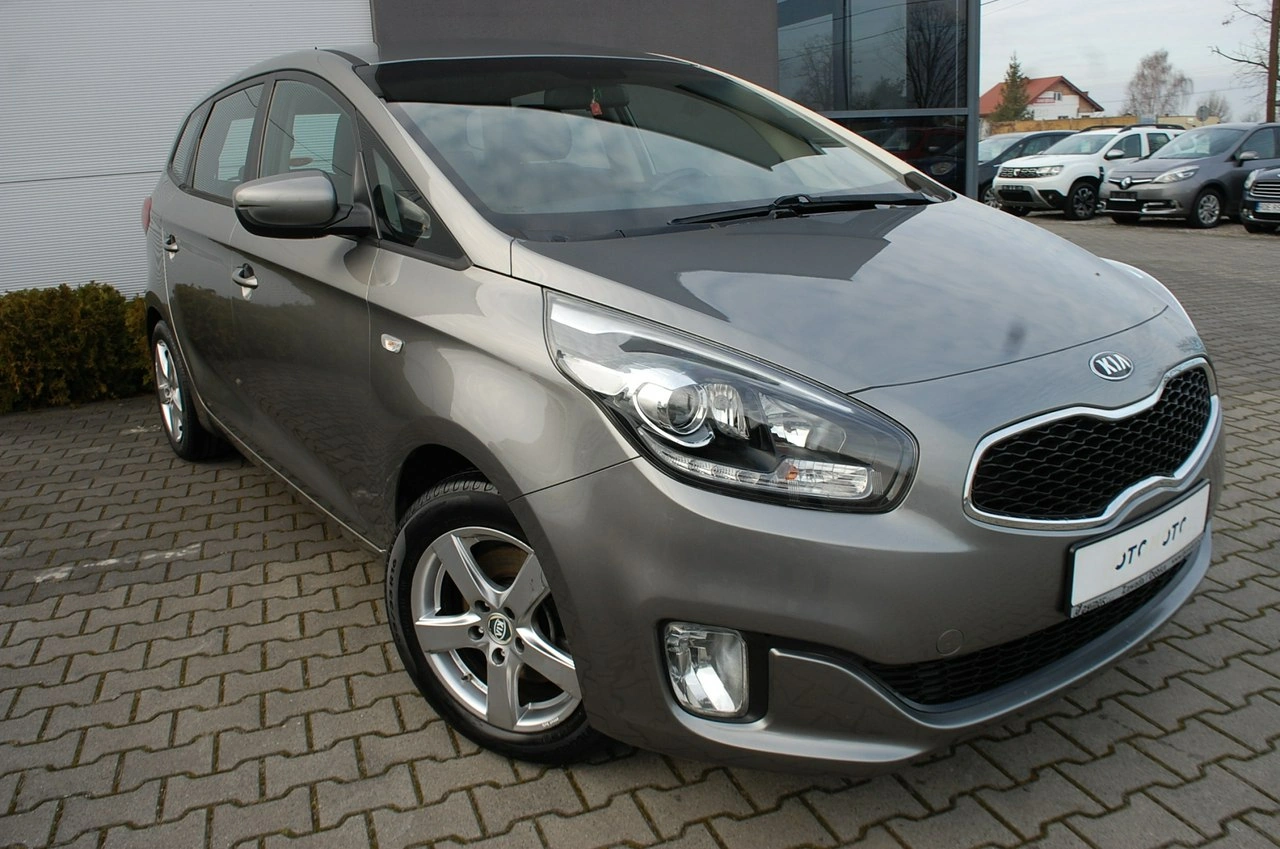Kia Carens - Zdjęcie 8