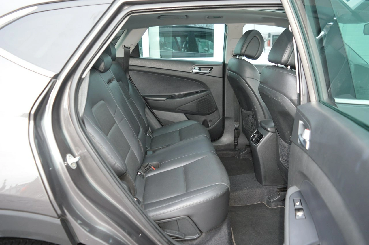 Hyundai Tucson - Zdjęcie 27