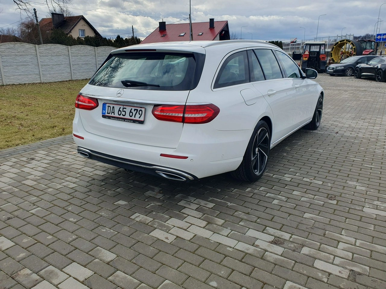 Mercedes E 220 - Zdjęcie 10