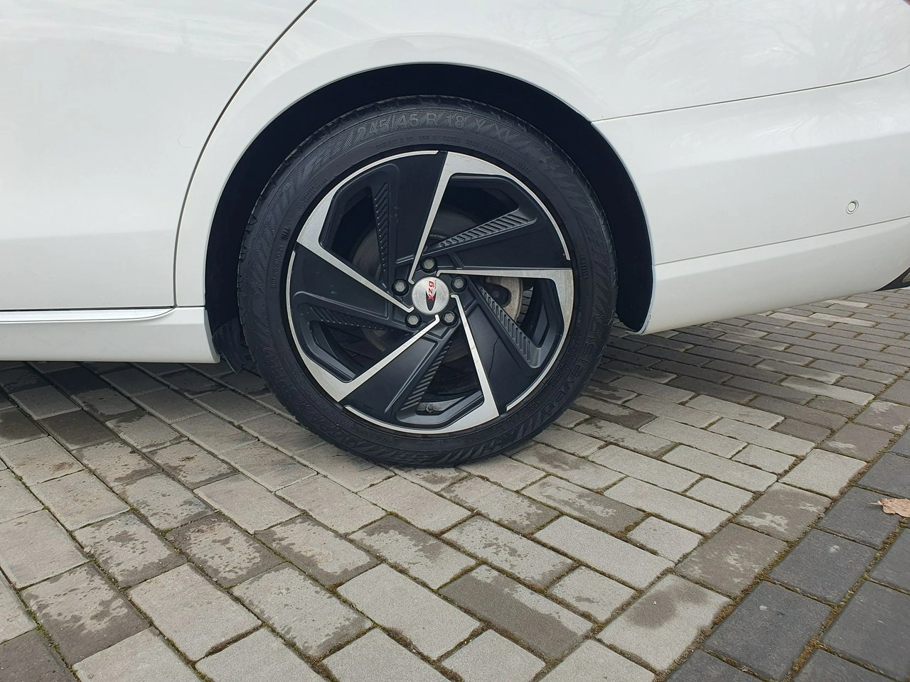 Mercedes E 220 - Zdjęcie 12