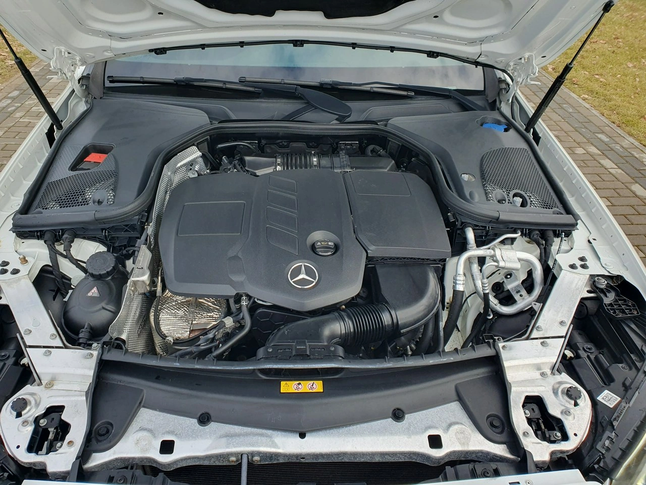 Mercedes E 220 - Zdjęcie 13