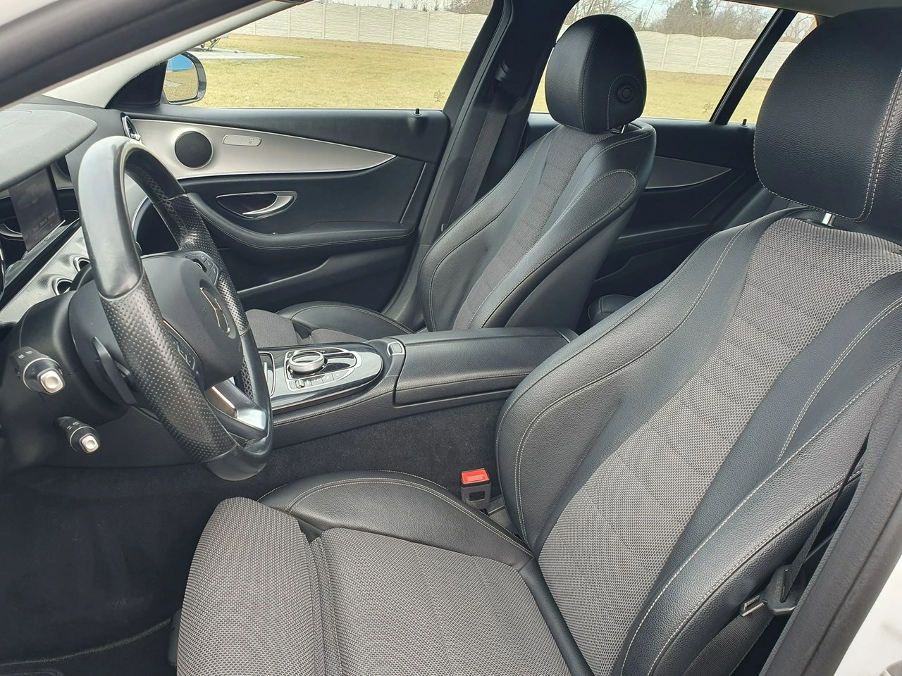 Mercedes E 220 - Zdjęcie 15