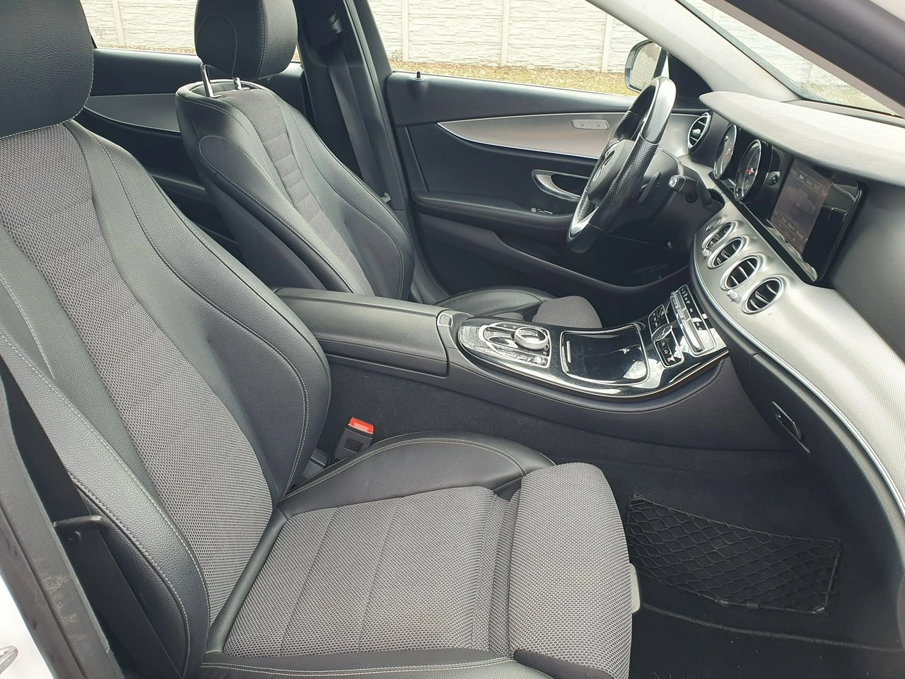 Mercedes E 220 - Zdjęcie 20