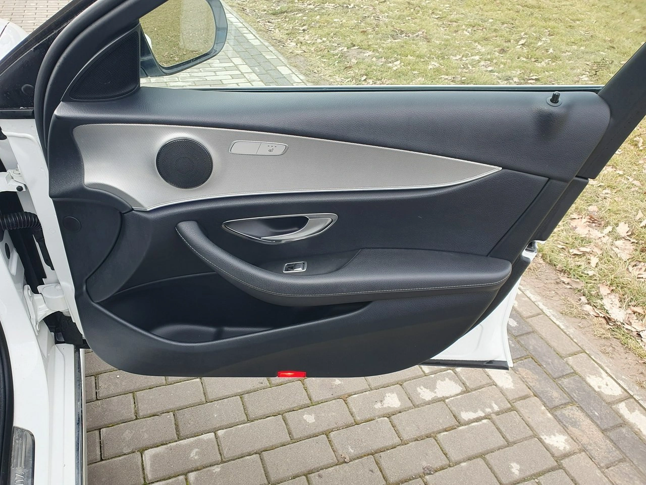 Mercedes E 220 - Zdjęcie 21